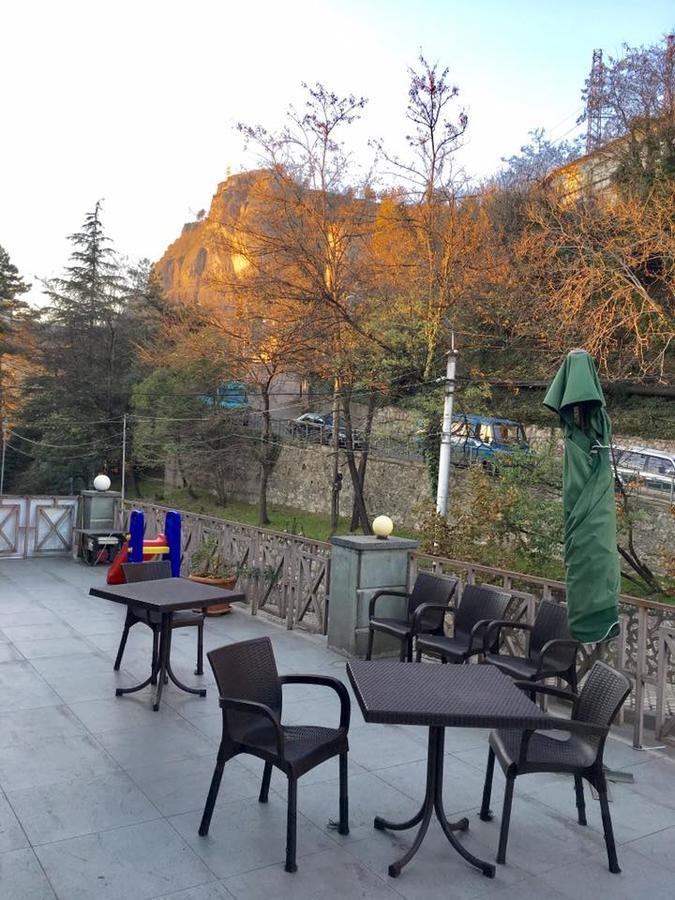 Hotel Newland Chiatura Zewnętrze zdjęcie